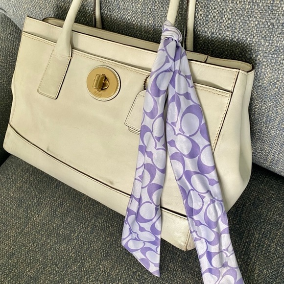 Authentic coach 12ch wide 10ch long shoulder bag - Picture 3 of 5